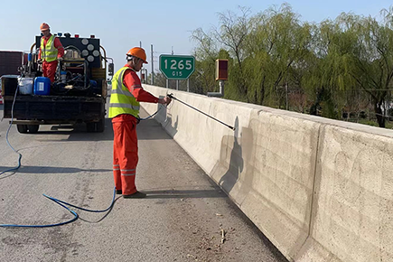 上海嘉浏高速公路20公里混凝土护栏保洁工程2
